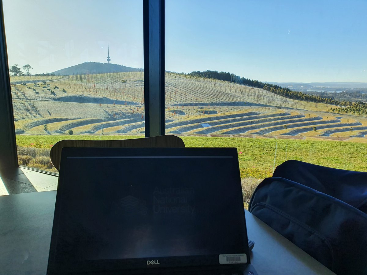 Another reason I love living in Canberra: the beautiful spots to work!