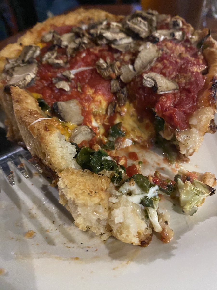 cwp_1's tweet image. How #God intended #pizza to be #ChicagoStyle