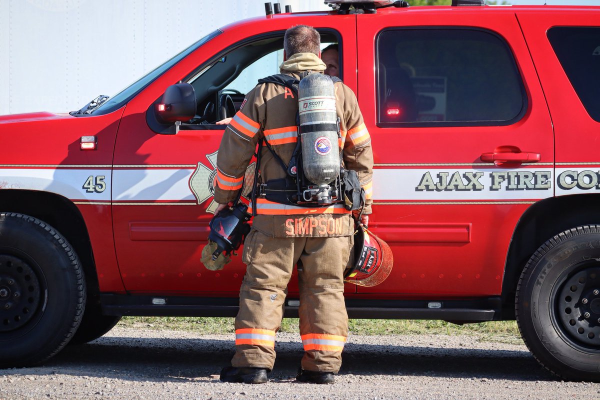 Crews made quick work of a working fire in an industrial unit this evening on MacKenzie Ave. 

Working fire alarms in the unit. 

No injuries. 

<a href="/ajax_fire/">Ajax Fire and Emergency Services</a> <a href="/protectingajax/">Friends of Ajax</a>
