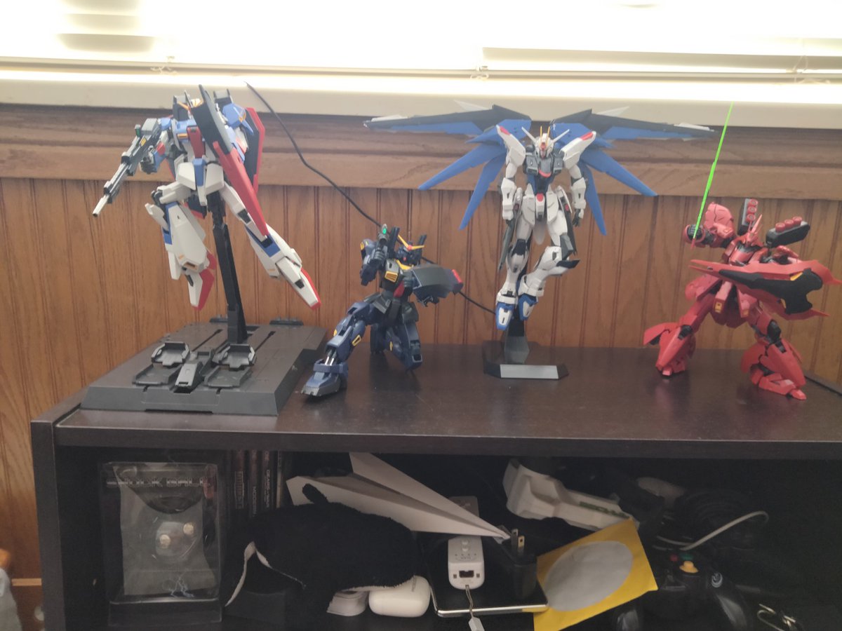 So far here is the collection I've gathered. It might be a while until I get another because money and I need stuff to survive off of but there will be more in the future.
#familyfun #gundam #gunpla #gundamseed #collection #modelkits #MobileSuits