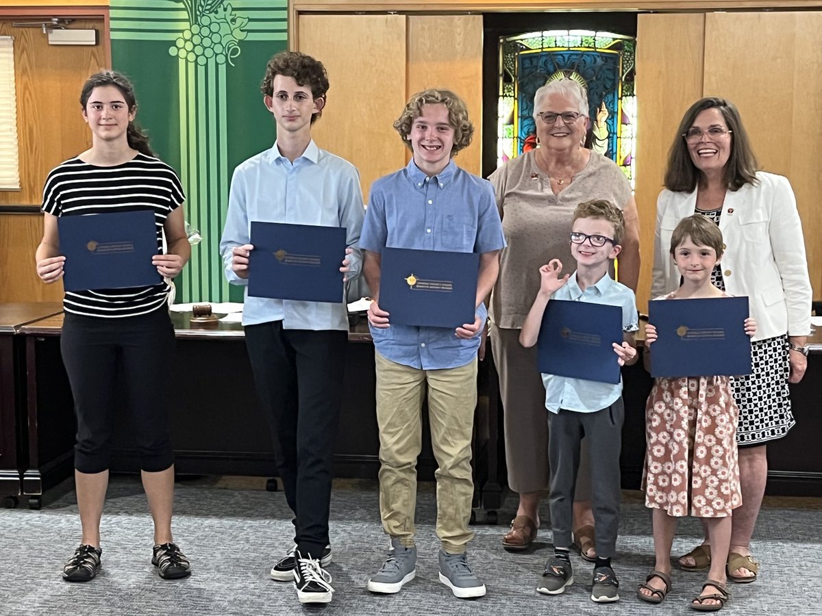 Congratulations recipients of ⁦<a href="/CDSBEO/">CDSBEO</a>⁩ Certificates of Appreciation Hudson Gibbs Iona Academy, Dolev Klein Harari ⁦<a href="/HTCSSFalcons/">Holy Trinity CSS</a>⁩, Alyssa Morena Virtual Learning School, Helainie Gates &amp; Jackson Tierney from St. Andrews CS ⁦<a href="/TrusteeSue/">Trustee Sue Wilson</a>⁩ ⁦<a href="/LaurieCorrigan/">Laurie Corrigan</a>⁩