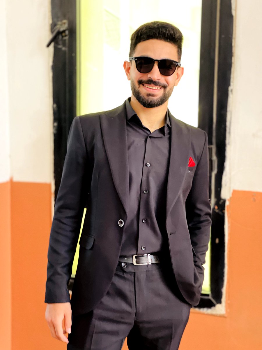 Mostafa70911662's tweet photo. The graduated man 🖤🎓 https://t.co/VlZjmXfM08