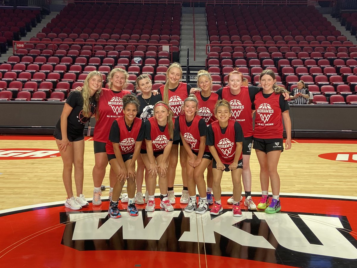 Proud of how these girls competed this week against schools 3 and 4 times our size. 2-3 with one to go then back to Ohio. @MadisonGBB @LadyTopperHoops #AllInAllTogether