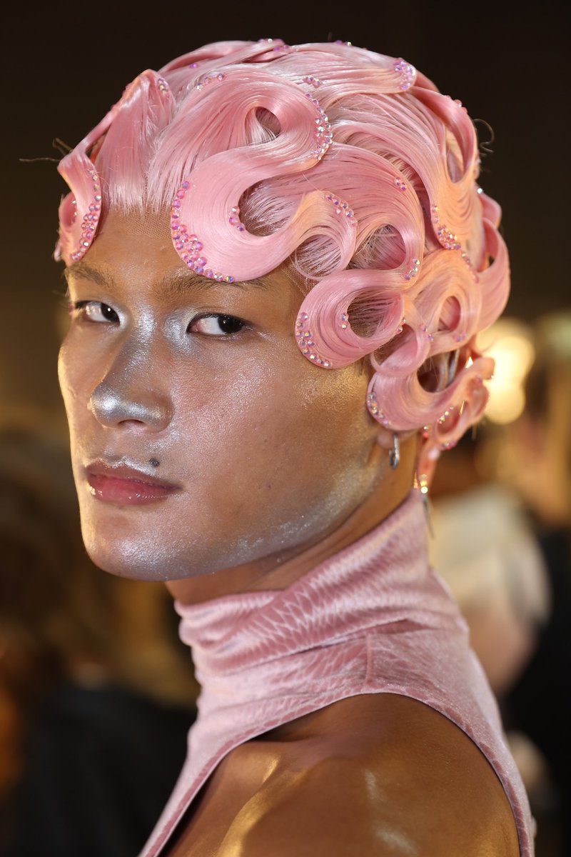 Australian Fashion Week tweet media