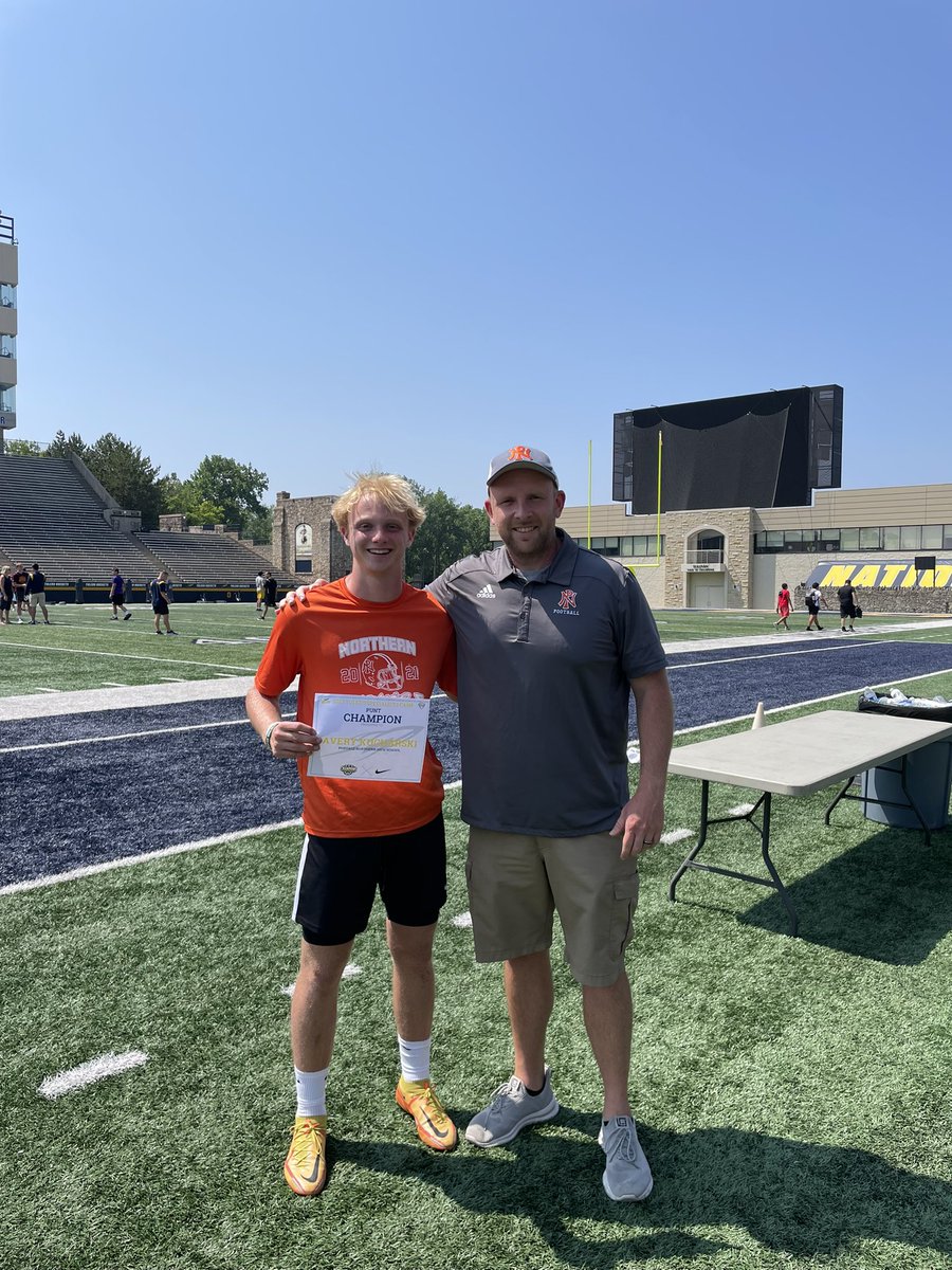 avery_kucharski's tweet photo. Had a great time competing at the Toledo specialist camp. I won the punting competition and placed top 3 in kickoffs! Thank you @stantonweber for hosting and thank you @CoachTwichPN for stopping by to check in. Great day to be a Huskie! @PNHuskieFB https://t.co/58jBJ0uTxs