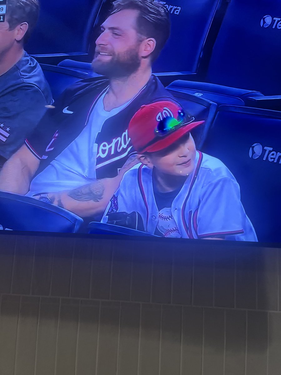 Braden Holtby sighting at the Nats game