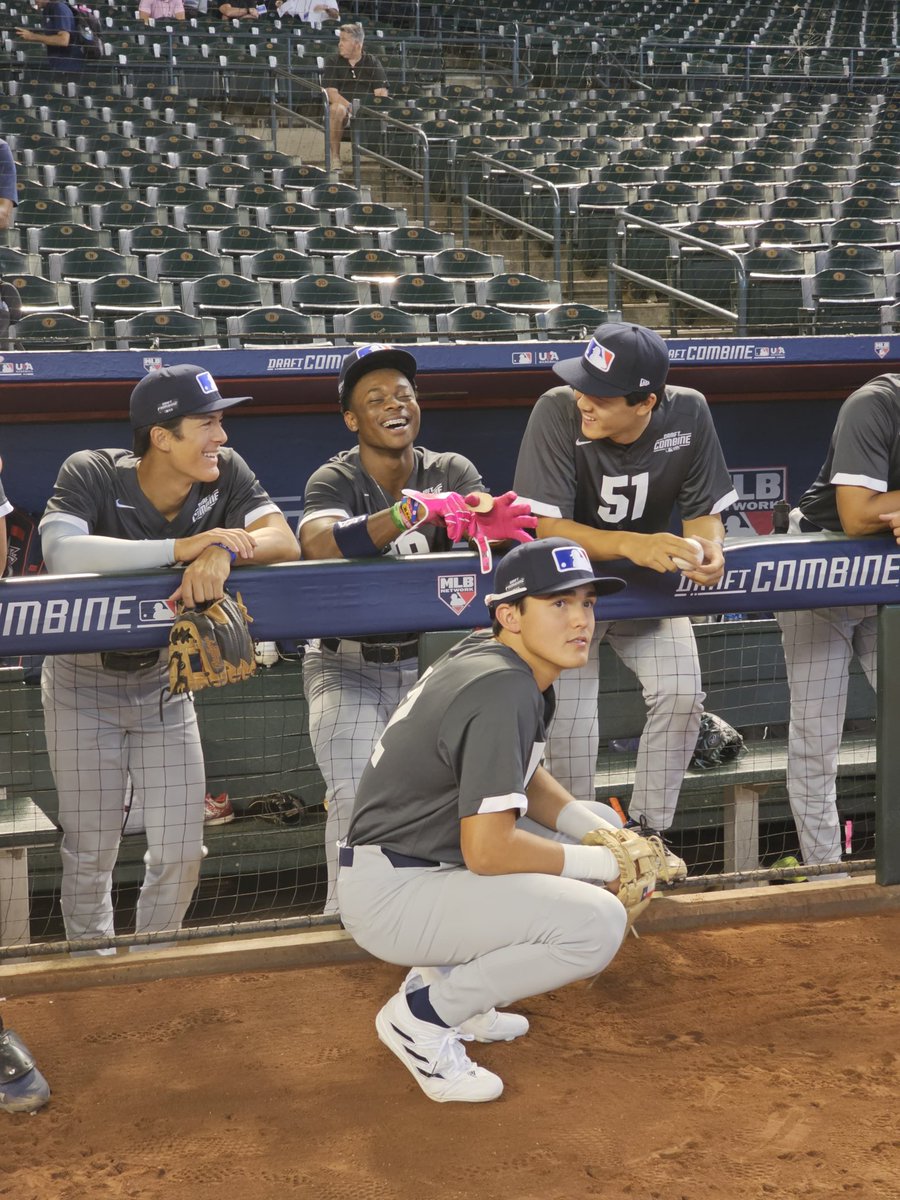 Up next at the @MLB Draft Combine: High School game 👊