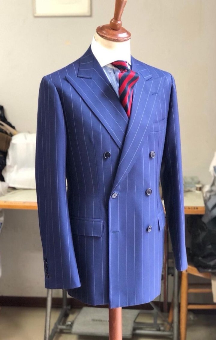 GoldmanUganda's tweet photo. Master piece: Call 0755845542, let's make you that suit. https://t.co/f6tjIeBtMo