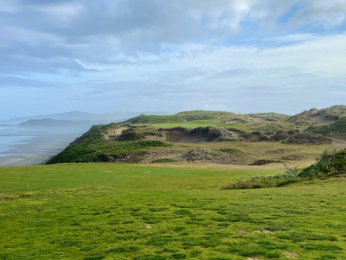 GolfGuy77's tweet photo. Fantastic day playing in the #BandonSolstice. 12:29 to play 72 holes. Managed to squeeze in 85 holes before dark. Couldn’t have been better weather. 
@BandonDunesGolf https://t.co/lHA03TESHO
