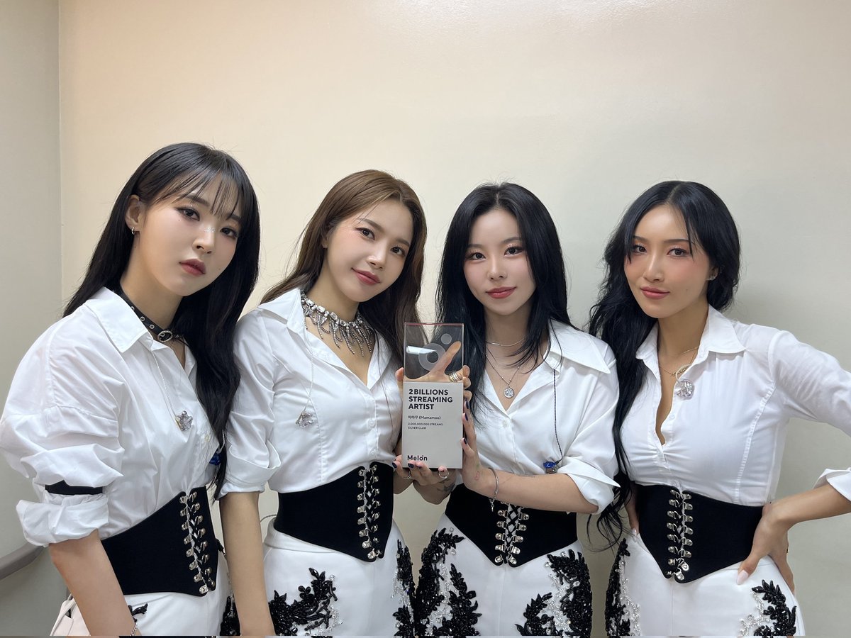 lunaestreIIad0s's tweet photo. MAMAMOO records a total of 2.1 billion streams on Melon, entering the 'Silver Club' 

#MAMAMOO #마마무
@RBW_MAMAMOO https://t.co/ghVoojsnYh