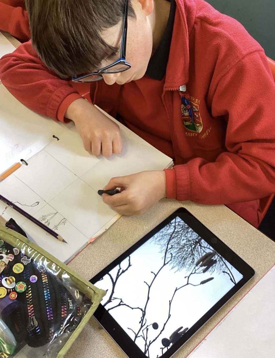 Using technology to support our landscape sketching at East Bierley Primary. #artcurriculum #landscapes #childrensart #technology #outdoorsketching #sketching @eastbierleyPS