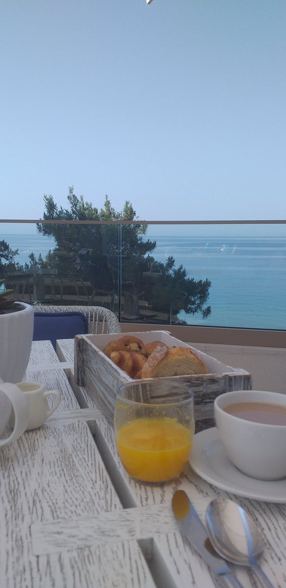 Lynne Whitaker tweet media