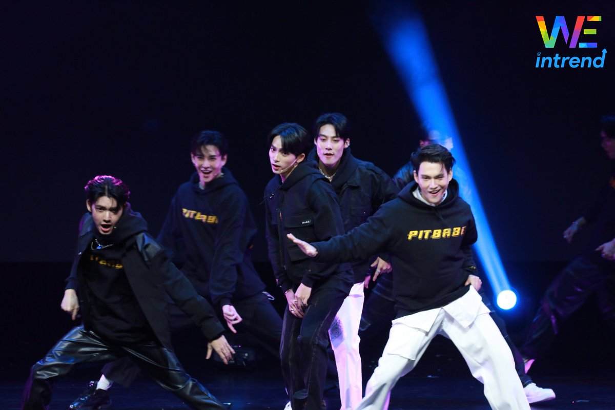 weintrend_tv's tweet photo. "oneสนั่นจอ" เปิดตัวซีรีส์เรื่อง #PitBabeTheSeries  จาก #CHANGE2561 

#oneสนั่นจอ2023xPitbabe #PitBabe #พิษเบ๊บ #oneสนั่นจอ2023 https://t.co/JXmBE3jHEb