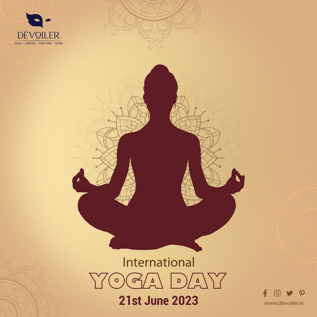 Devoiler99's tweet image. Yoga is not just about the physical postures. It’s also about the breath, the mind, and the spirit
#Devoiler #desiwear #fashion #UnveilYourStyle #KurtaPajama #DevoilerFashionHouse #IndianFashion
