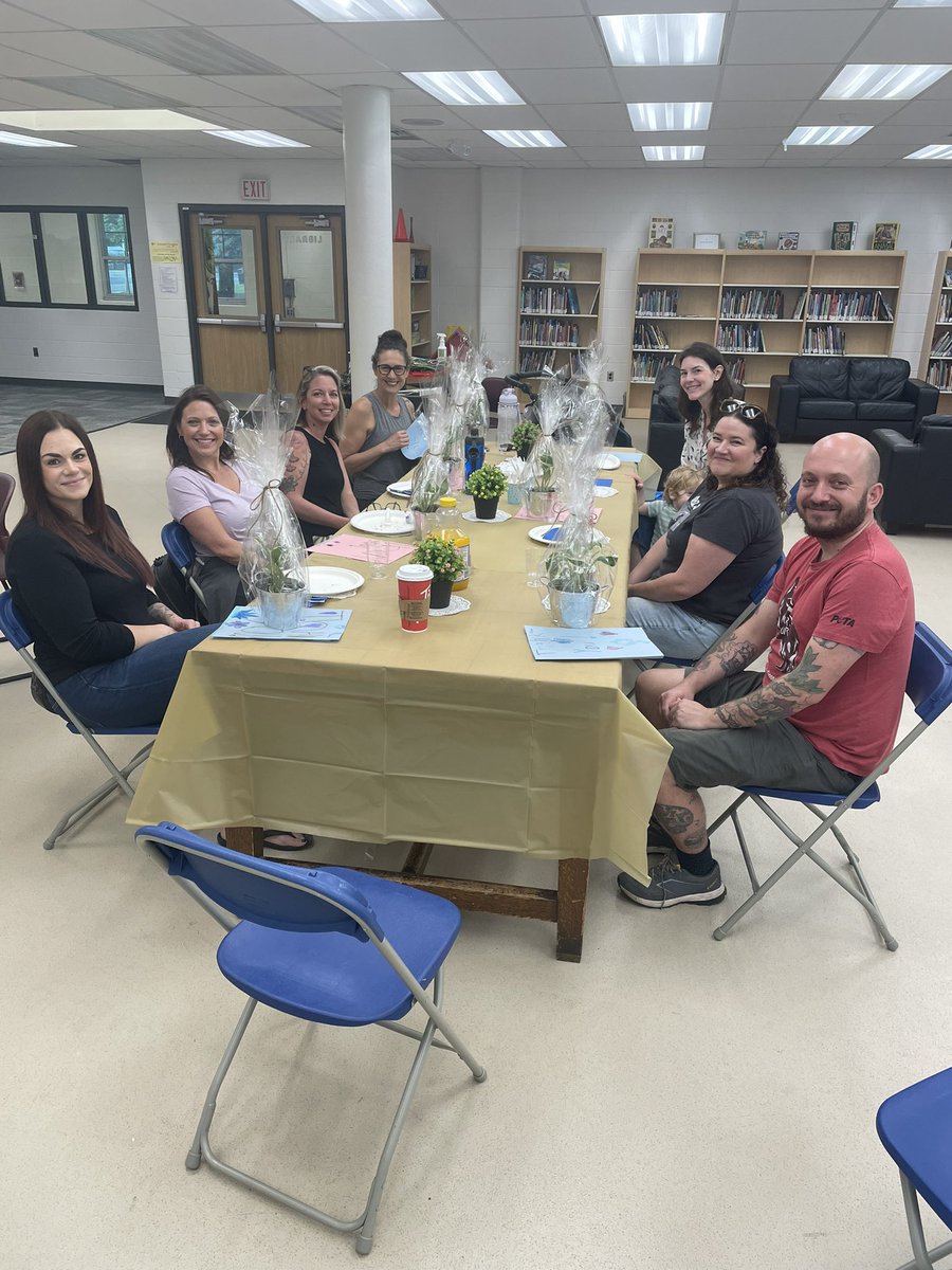 School council appreciation breakfast. Thank you to our amazing school council for your partnership and support. Memorial appreciates you!