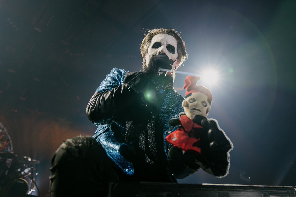 thebandGHOST's tweet photo. Children of Ulm!

Our first night together was incredibly hot and sweaty, whilst the thunderous storm was ravaging outside.
Thank you all for the heat and for being so cool at the same time.

Good Night
/ A Nameless Ghoul https://t.co/MdpW82Gu9E