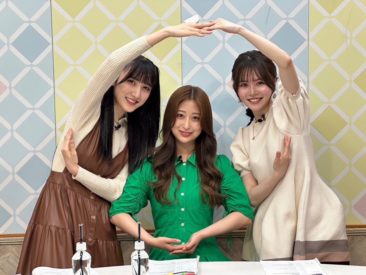 AKB48_staff's tweet image. 3人のオフショットが届きました📷🌟

今日の「集まれ！まるまるAKB。」
ぜひご覧ください🐶