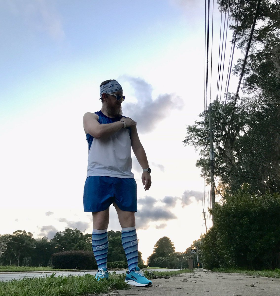 Brushing off the Tuesday blues. Maybe picking up a guardian angel?

5K.

#IStandWithYou #Fitness #teamnuun #HSHive #PROAlumni #SquirrelsNutButter #TeamROADiD #TeamULTRA #JoyWins #ULTRAJoy #BeatYesterday #LeagueOfGarmin #RunChat #WeRunSocial #IHeartTally
