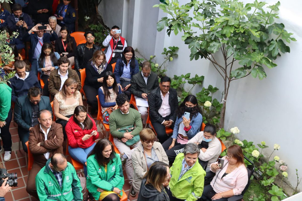 integracionbta's tweet photo. Abrió sus puertas la 🏳️‍⚧️🏳️‍🌈Casa LGBTI Laura Weinstein, ubicada en la localidad de Suba (Calle 146 C # 92-78). 

👉 En 2022, 5.611 personas 🙋🏼‍♂️🙋🏻‍♀️LGBTI recibieron atención psicosocial en situaciones de exclusión y discriminación.

¡Ven a conocerla!

Clic https://t.co/a7laRSYmv8 https://t.co/Ug6u9vUTgF