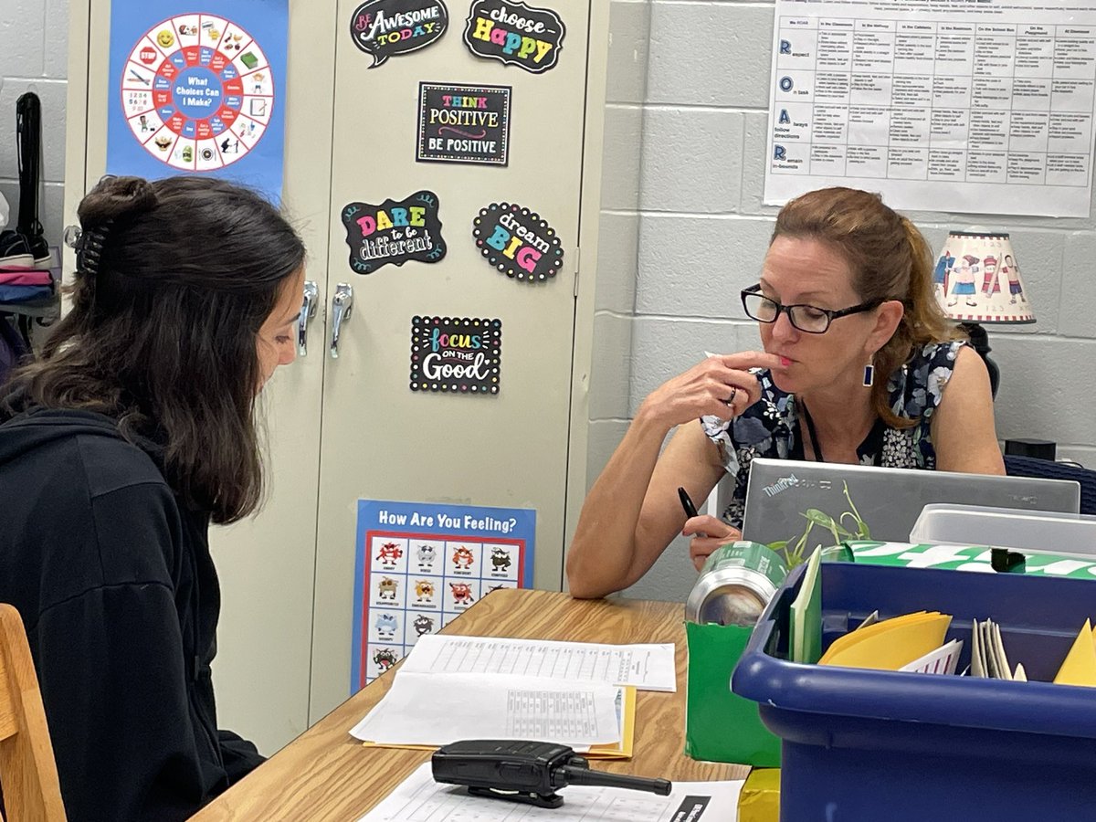 mrs_mmoore's tweet photo. We ❤️ having a #TeamUCPS TAAP student as a tutor @ camp! Our camp coordinator met w/her to explain diagnostics &amp; screeners, using data determine student needs, &amp; how to create groups based data. #Literacy4U #EmpowerED @AGHoulihan @SusanRodgersS4 @blaise05 @jttopp @Renee_McKinnon1 https://t.co/N1XhG1cwJu