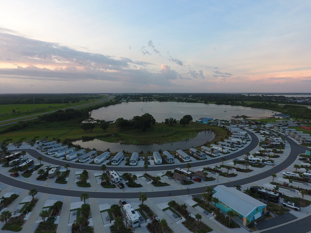 Decent view today! I should fix the color…
May do that edit later.
#drone #dronephotography #planner #rvlife #margaritavillerv  #betteroutside #campbetter #photography
barnesonmove.com/planner