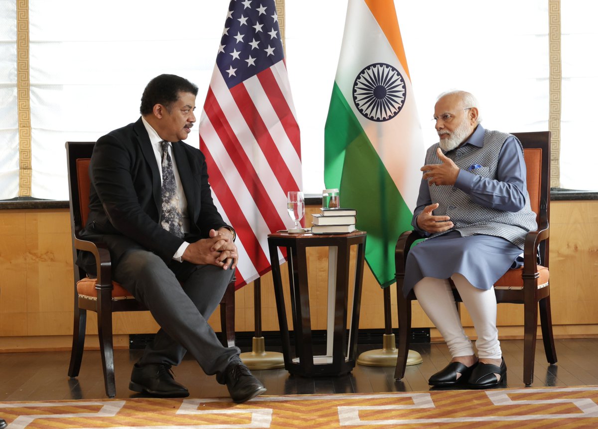 narendramodi's tweet photo. Talked space, science and related issues with @neiltyson. Highlighted steps India is taking to reform the space sector and draw more youngsters towards science as well as innovation. https://t.co/aeOuXEjEau