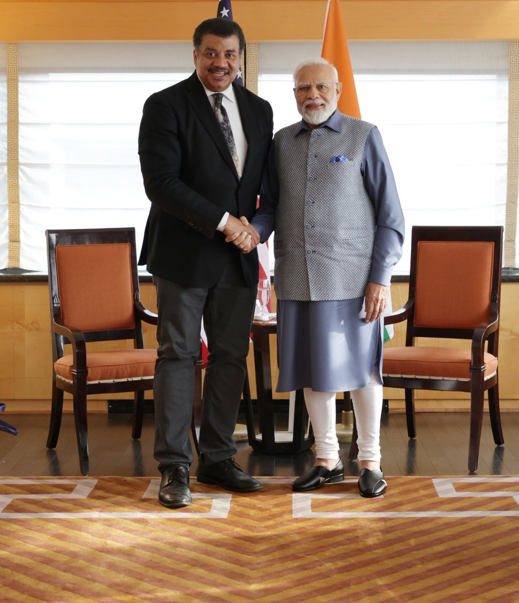 narendramodi's tweet photo. Talked space, science and related issues with @neiltyson. Highlighted steps India is taking to reform the space sector and draw more youngsters towards science as well as innovation. https://t.co/aeOuXEjEau