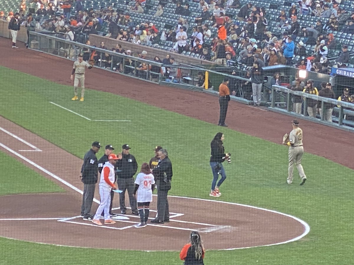 Johnny Gomez (@johnnysfgiants) on Twitter photo #BringTheGold(35-37) #SFGiants (40-32) #MLB (20) <a href="/poniesNpucks/">Pucks N Ponies</a> <a href="/QuarterRico/">Danté Robles</a> <a href="/KingcougarMike/">Mike Casiano</a> <a href="/rstones199/">Cowboys4Life</a> <a href="/EPLSB/">Scott B</a> <a href="/eddiesofficials/">Tike Narry</a> <a href="/JohnnyKamen/">Johnny kamen</a> <a href="/royaltytoursusa/">Gary Herman</a> <a href="/wwatl34/">wwatl34</a> <a href="/_RF30/">uɐʎɹ</a> <a href="/mannymanz3/">mannymanz_</a> SF 8 game winning streak let’s keep it going #BringTheGold(35-37) #SFGiants (40-32) #MLB (20) <a href="/poniesNpucks/">Pucks N Ponies</a> <a href="/QuarterRico/">Danté Robles</a> <a href="/KingcougarMike/">Mike Casiano</a> <a href="/rstones199/">Cowboys4Life</a> <a href="/EPLSB/">Scott B</a> <a href="/eddiesofficials/">Tike Narry</a> <a href="/JohnnyKamen/">Johnny kamen</a> <a href="/royaltytoursusa/">Gary Herman</a> <a href="/wwatl34/">wwatl34</a> <a href="/_RF30/">uɐʎɹ</a> <a href="/mannymanz3/">mannymanz_</a> SF 8 game winning streak let’s keep it going