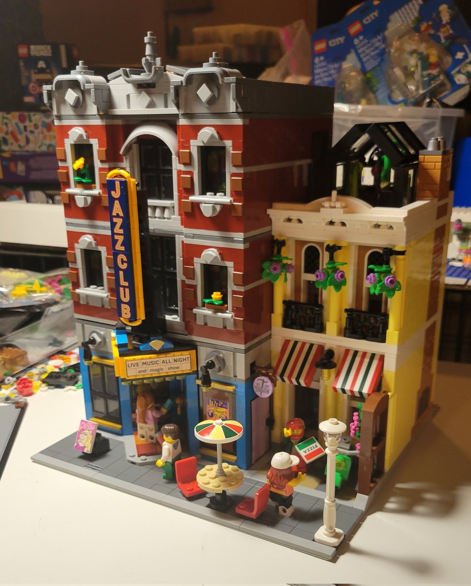 alt_world's tweet photo. The Lego 10312 Jazz Club is built and in its new home in Legoville 👍 

#Lego #LegoBuild #Afol #Legoville #Muppets #Jazz https://t.co/SQM6vealNX