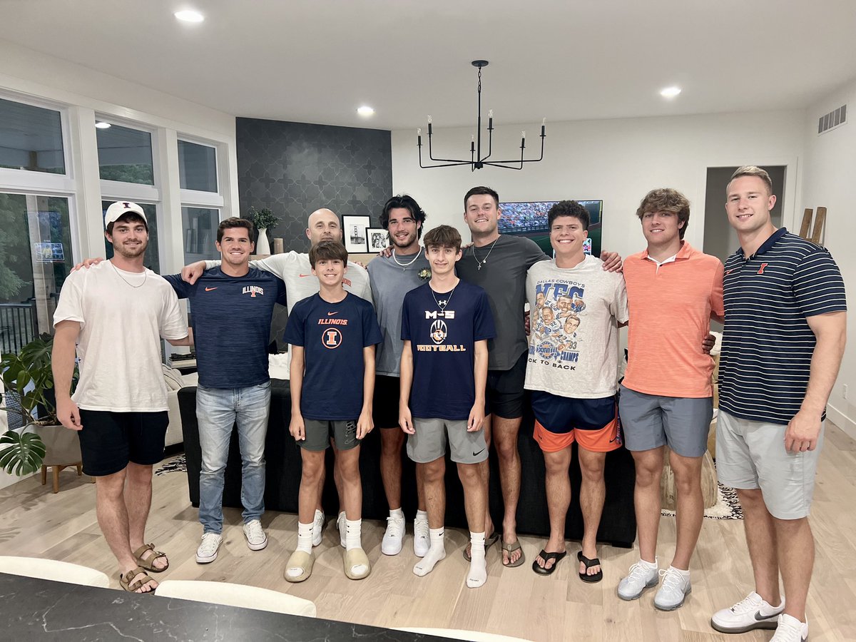 The QB #FamILLy in the house tonight! Love coaching these guys and seeing them work on a daily basis!