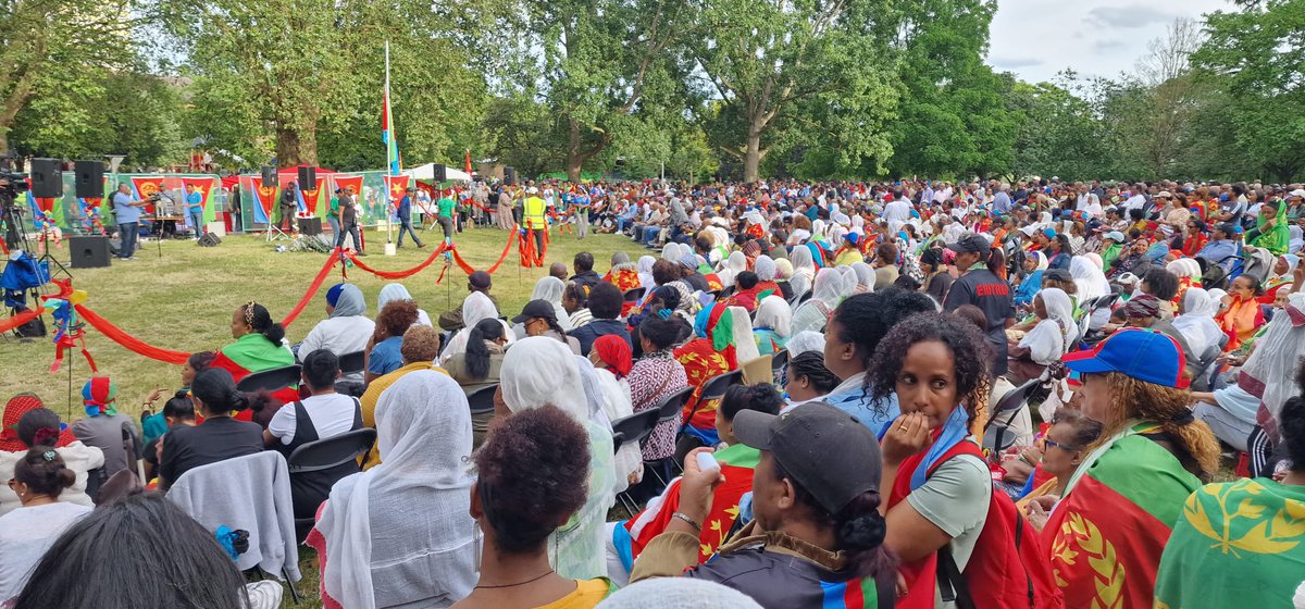 The performance by the artists, who presented various songs from the liberation struggle era along side poems
which demonstrated the transfer of our values as a heritage to the new generation raised the emotion of participants. #MartyrsDay2023 #EritreaPrevails