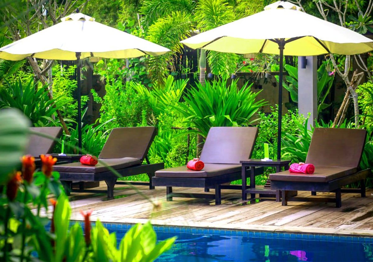 'Relax and Recharge after the day of visiting Siem
Reap. Swimming Pool with Nature 🏊🍃🌿
#HotelsInSiemReap #nature #boutique #green
#swimmingpool #Cambodia #visitingsiemreap