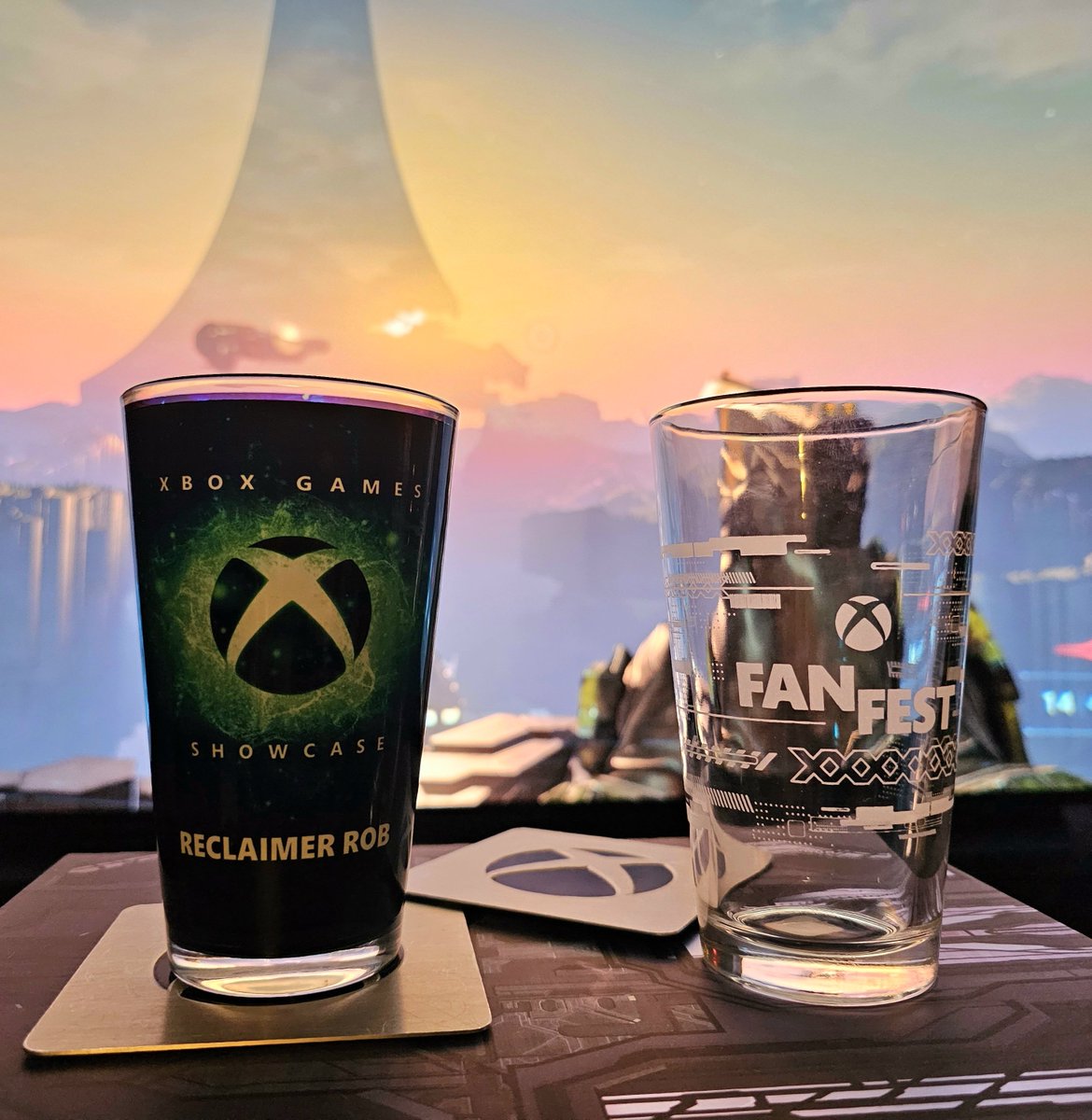 My new #Xbox drinking buddies.

#XboxFanFest #XboxShowcase
#HaloInfinite