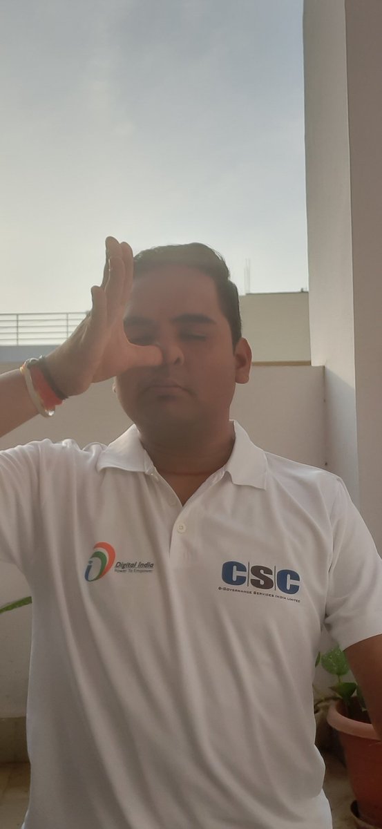 "स्वास्थ्य सबसे बड़ा उपहार है
संतोष सबसे बड़ा धन है योगा वह साधन है
जिससे यह दोनों मिलते हैं"
Happy International Yoga Day

#CSCPeYoga 
#MyYogaMyPose