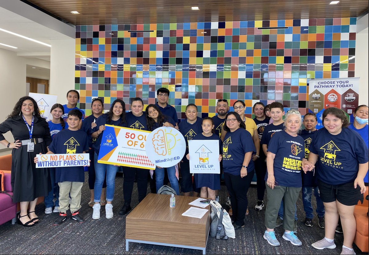 📢! Did you know that in the City of San Antonio, only half of the students are reading on grade level? Tonight, MindshiftED parents took their #LEVELUPSA UP Literacy campaign to the SAISD School Board. Parents refuse to accept failure for their children and communities.