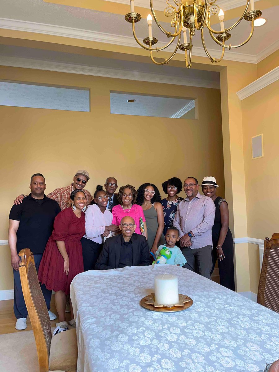 We were blessed to have a few of our local Family members come by to celebrate Father’s Day with us.

#family #faithfulness #familytime  #tyscotrecords #music #lifestyle #life  #positivevibes