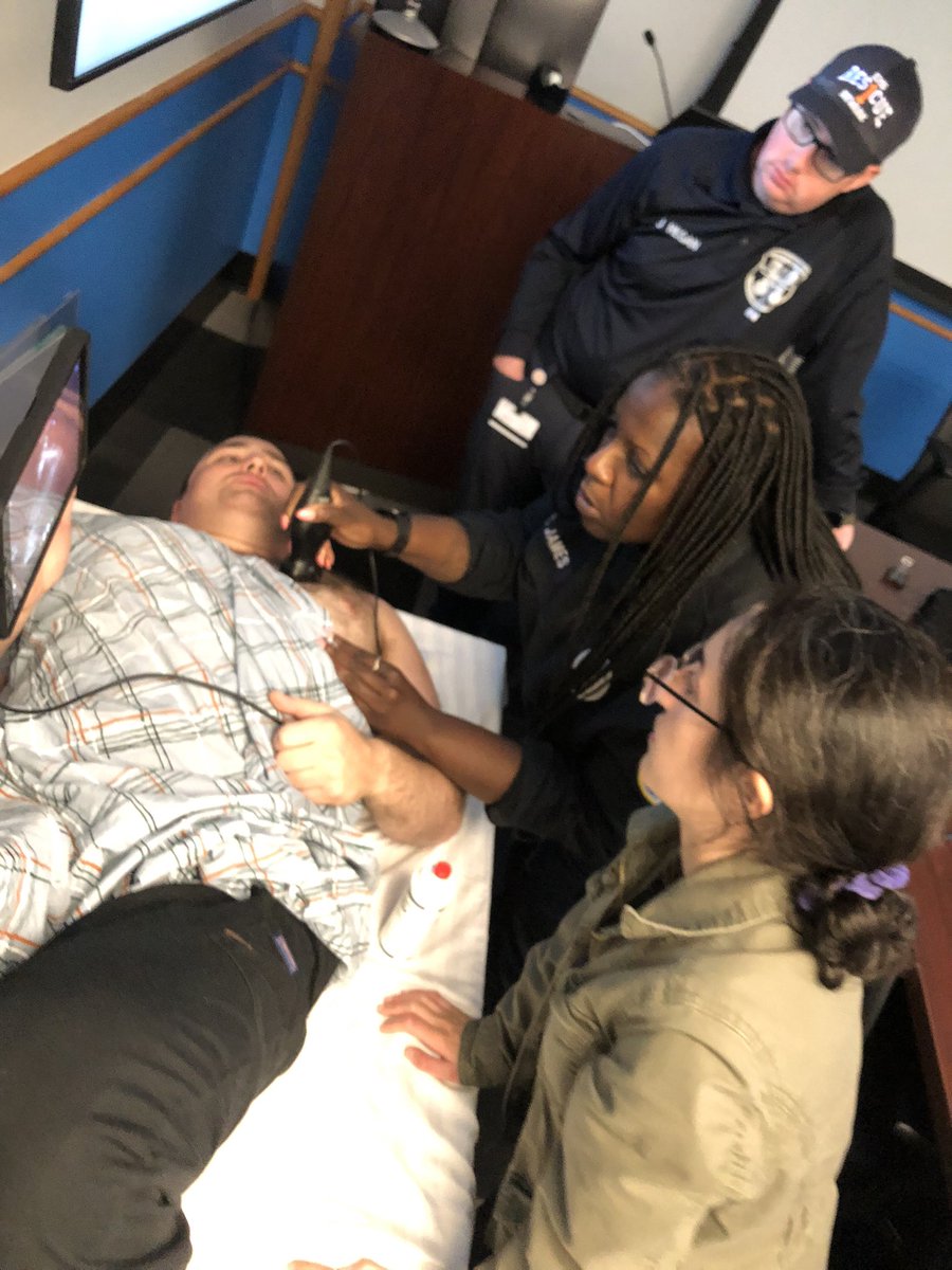RutgersPOCUS's tweet photo. @rutgerspocus EM residents teaching our amazing paramedics the basics of ultrasound (and a bit more)! https://t.co/Nx1irz2NTU