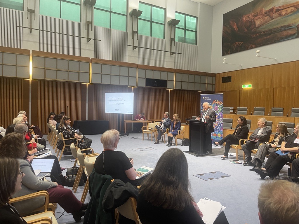TheRACP's tweet photo. Dr Mike Freelander MP FRACP welcomes Minister for Indigenous Affairs, @LindaBurneyMP at today's RACP Child Health Roundtable at Parliament House.
#RACPChildHealth #childhealth #paediatrics https://t.co/ltS89IXRn0