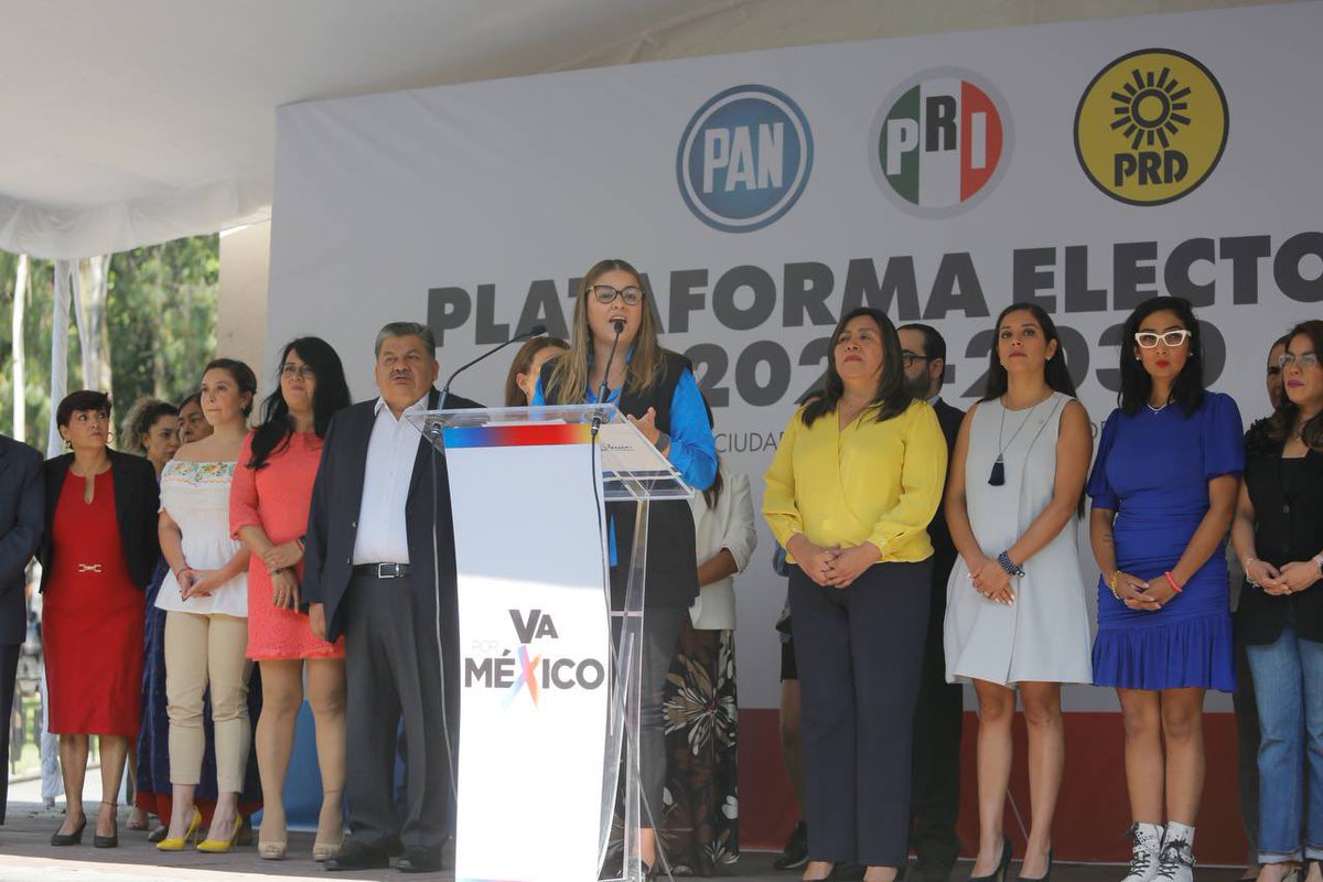 AccionNacional's tweet photo. Para construir la plataforma electoral 2024, saldremos a las calles para escuchar a la ciudadanía y atender sus demandas. Hoy firmamos el documento “Compromisos por México”, donde nos comprometimos a trabajar en un proyecto común basado en el diálogo y la unidad. https://t.co/OUBkpOvJLp
