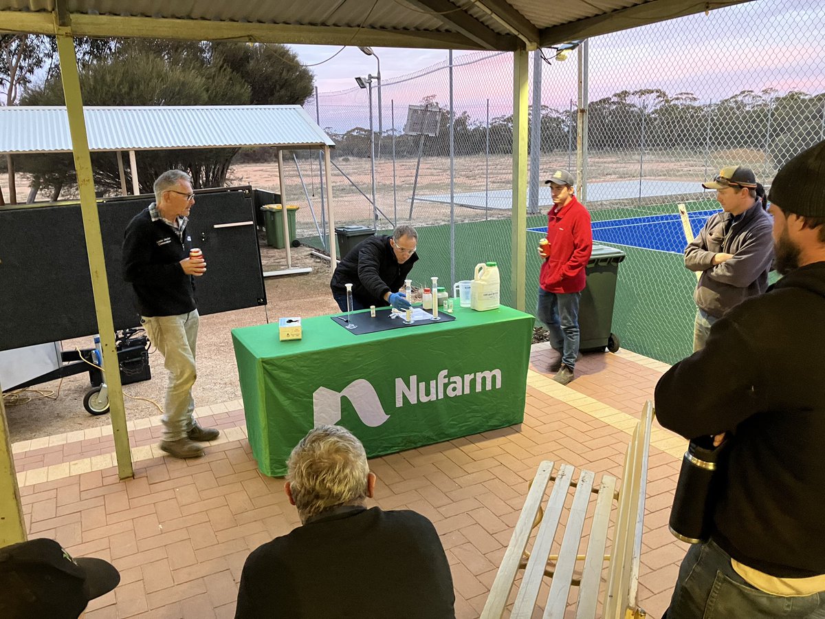 DanielP31166171's tweet photo. Monday: cold night at Moorine Rock under the blacklights looking at spray applications and coverage. Thanks to @Callum_Wesley and FEAR Group for hospitality. On to Narembeen and Corrigin for more bush doofs. @NufarmAustralia @Croplands @CFIG_AG https://t.co/AuEY0mXGDx