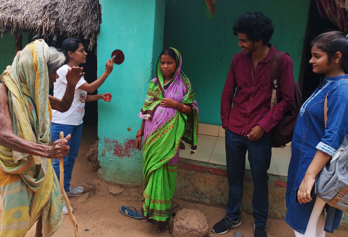 This 'red dot initiative' under our #community campaign supported by @AdvocacyProject is a crucial step in promoting #maternal & #childhealth, as #malaria can have severe #consequences for both mother & baby. 

#JoinHands to combat #malaria during #pregnancy!
#PregnancyProtection