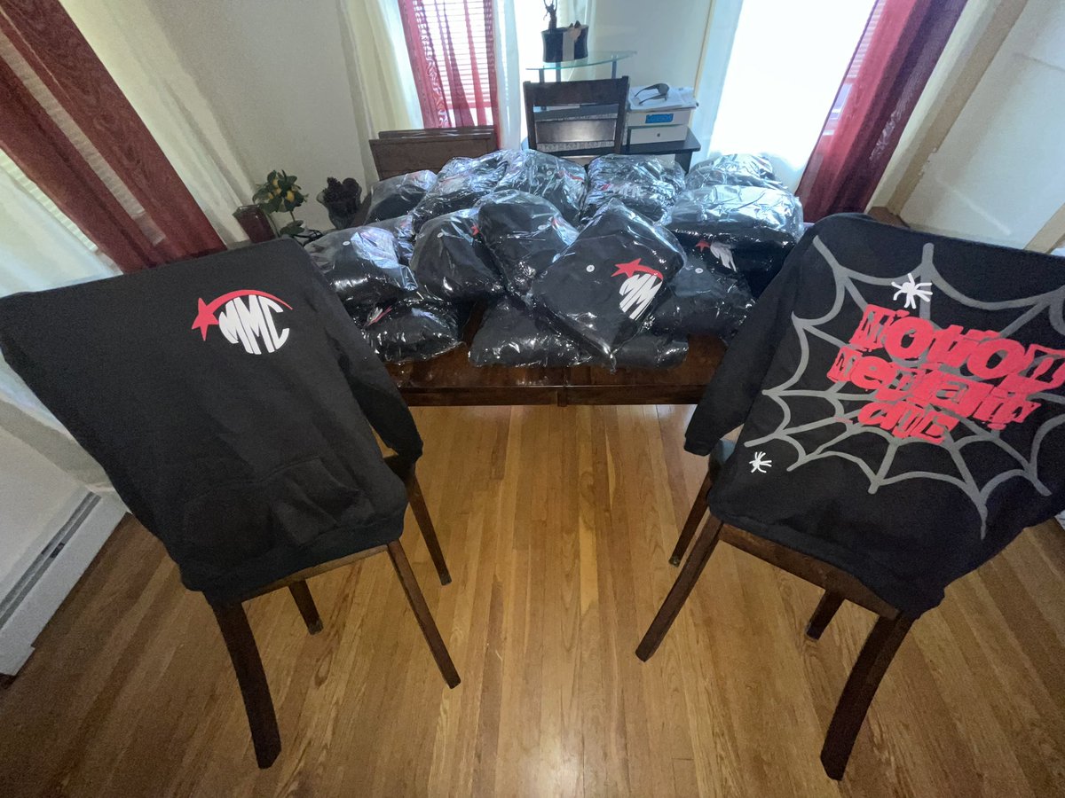 Fatz3x's tweet photo. Hoodies now available go cop all sizes https://t.co/FLniHih20D https://t.co/nSamtcpJvw