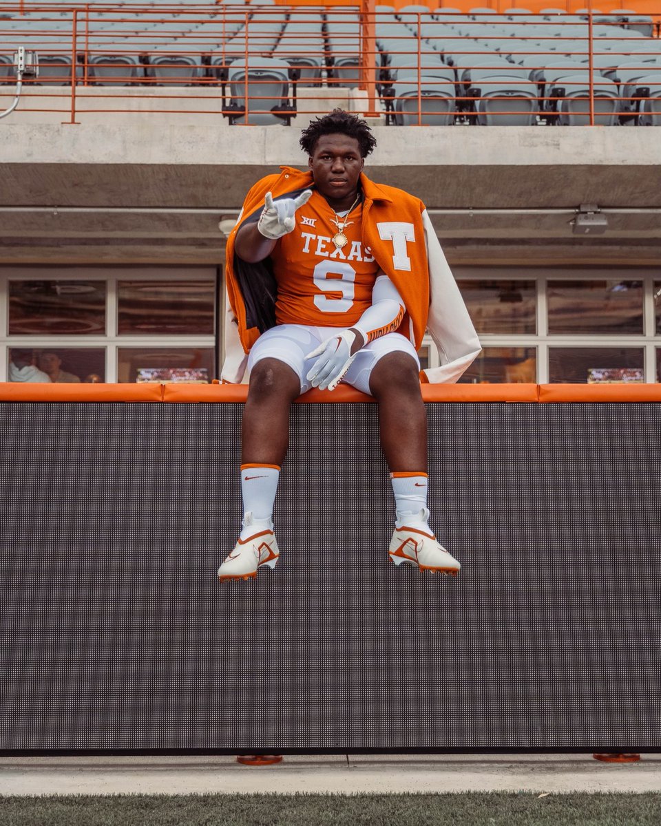 Pike Road 2024 DL @MalikBlocton pics from Texas Longhorns official visit. Decision July 8. #Hookem #Auburn @InsideTexas