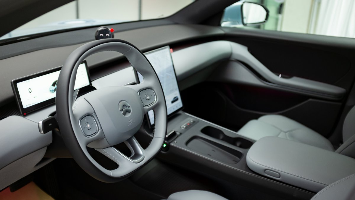 MotorsUniland's tweet photo. The interior of Nio ET5 Touring. Simplicity is a key feature of the Nio.
4790*1960*1499
5seats, 0-100km/h 4s
Top speed 200km/h
If you would like to see more details about the car, you can let me know.
#nio #nioet5 #et5 #et5touring #ev #electriccar #evexporter #carphoto https://t.co/4SftYMO6D4
