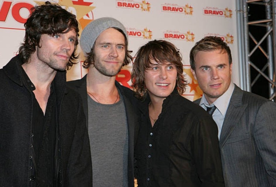 Good morning Thatters have a great Wednesday 💛(📸credit to owners)@GaryBarlow @OfficialMarkO @robbiewilliams #HowardDonald #JasonOrange @takethat