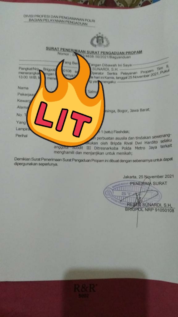 SalmaFajri1's tweet photo. Ini surat LP saya, dan pernah sidang kode etik tapi sampai saat ini belum ada kepastian hukum untuk BRIPDA RIVAL DWI HARDITO! SAYA CUMAN MINTA KEADILANNYA UNTUK SAYA DAN ANAK SAYA! https://t.co/sEKVFw53Yk