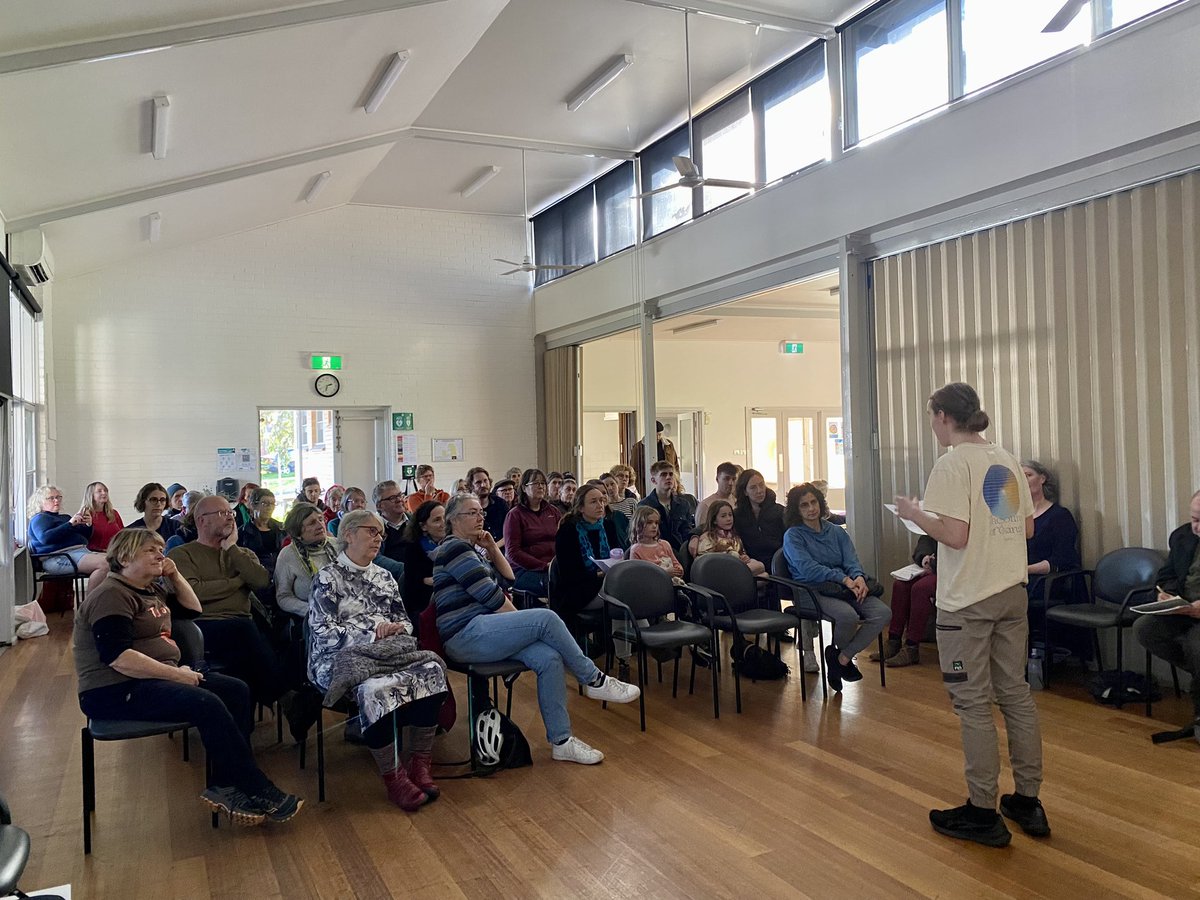 hs4coburg's tweet photo. Our Let’s Make Murray Rd Safer community meeting was a great success 🎉
Thank you to the 50 engaged locals who attended.
Neighbours shared experiences and concerns and agreed on constructive actions.
So many have been given the runaround on this issue for so long. #MurrayRd https://t.co/2Neh7hARW7