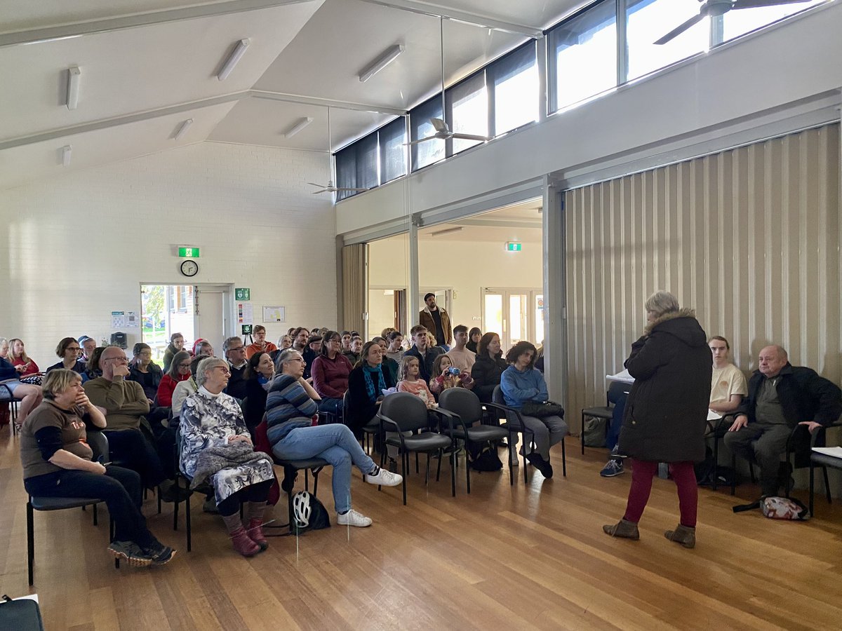 hs4coburg's tweet photo. Our Let’s Make Murray Rd Safer community meeting was a great success 🎉
Thank you to the 50 engaged locals who attended.
Neighbours shared experiences and concerns and agreed on constructive actions.
So many have been given the runaround on this issue for so long. #MurrayRd https://t.co/2Neh7hARW7