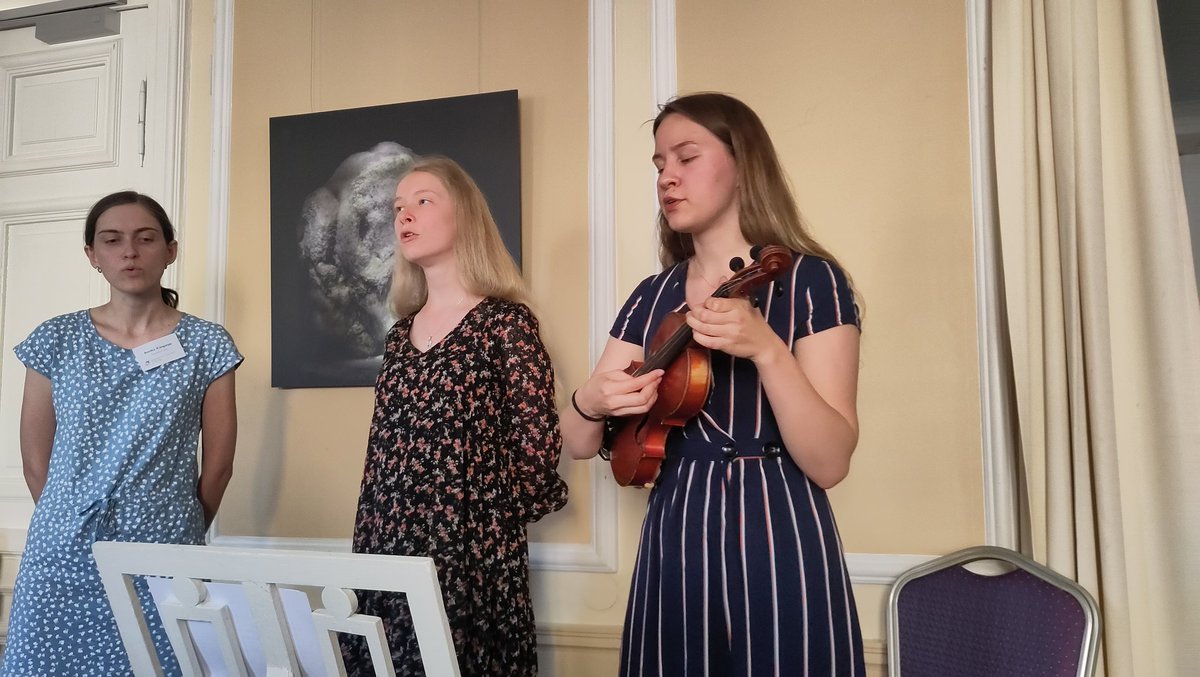 MEDAL @medallinguist.bsky.social tweet media