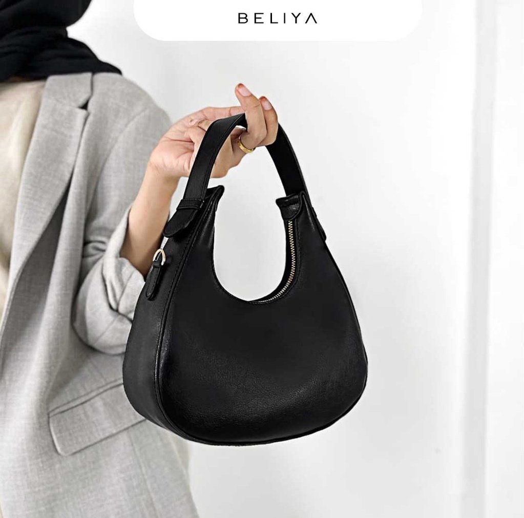 threadshopee's tweet photo. Handbag unik dari beliya totebag yang bisa juga digunakan sebagai slingbag untuk dijadikan tas harian🌈

Harga: 80.000
Link: https://t.co/P0VCGTzoT4 https://t.co/thkqRzdSoF